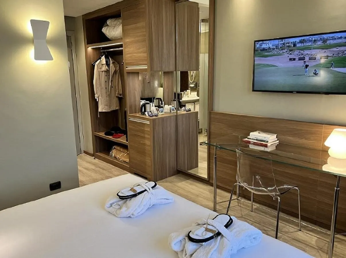 Best Western Hotel City Milan 4*,