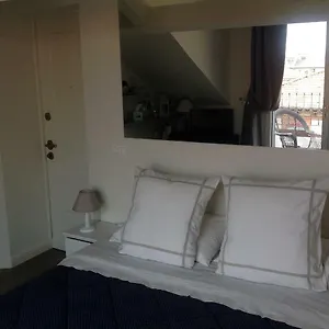 Pied A Terre With Terrazza In Center Apartamento Milán